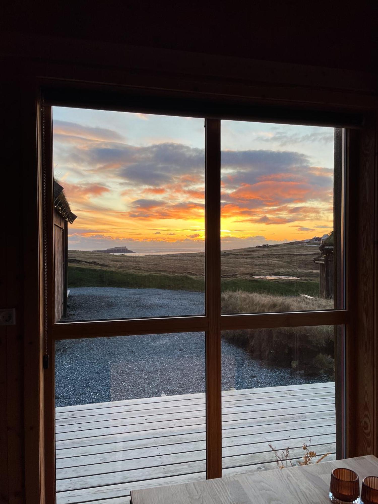 Mulafossur Cottages By Famous Waterfall In Gasadalur Eksteriør billede