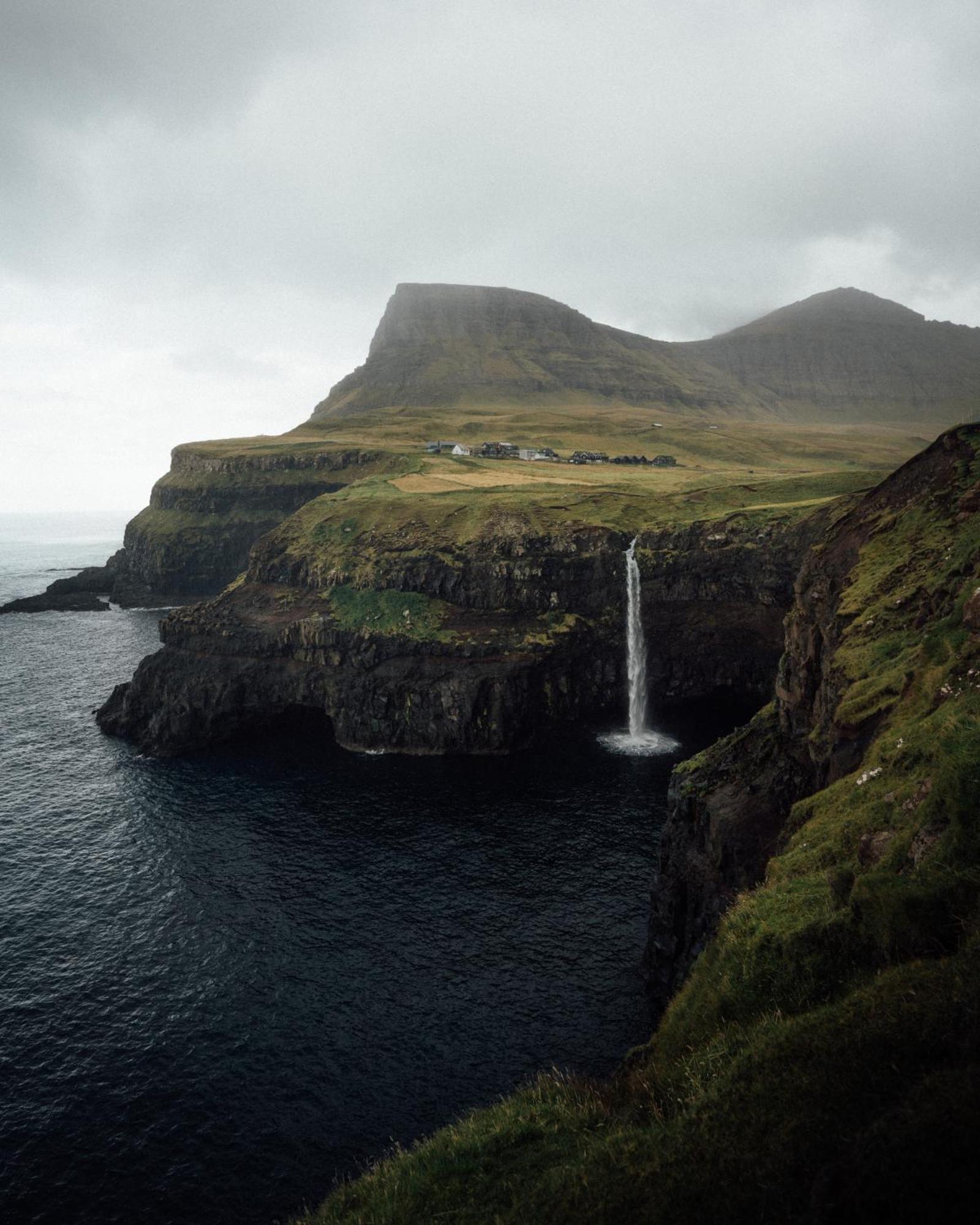 Mulafossur Cottages By Famous Waterfall In Gasadalur Eksteriør billede