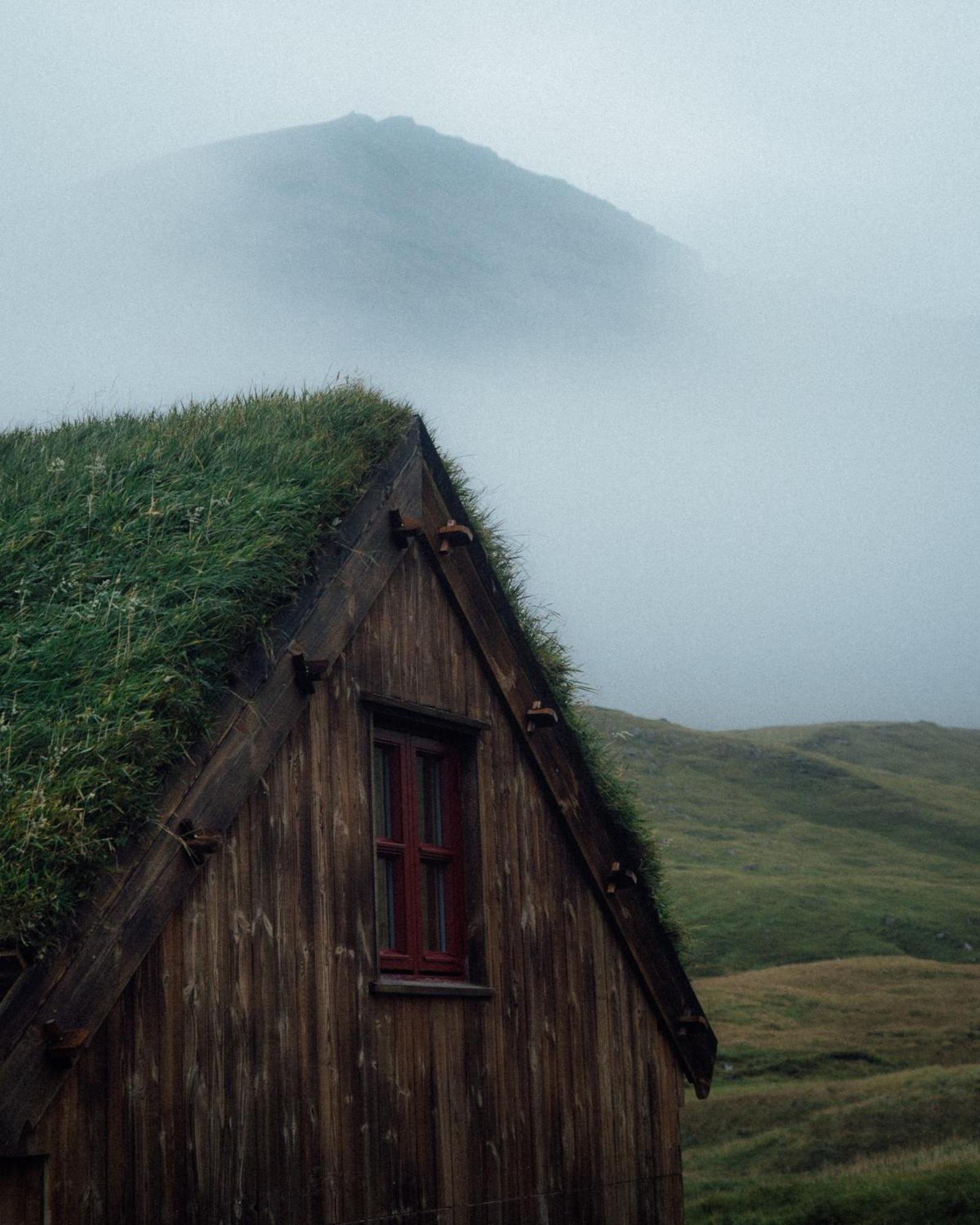 Mulafossur Cottages By Famous Waterfall In Gasadalur Eksteriør billede